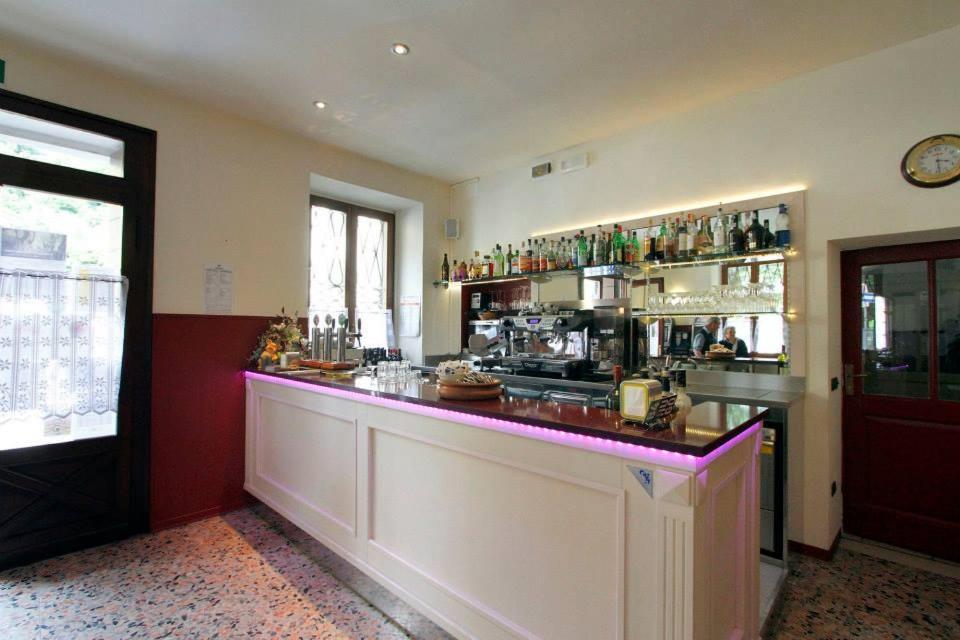 Albergo Maccagno Exterior photo